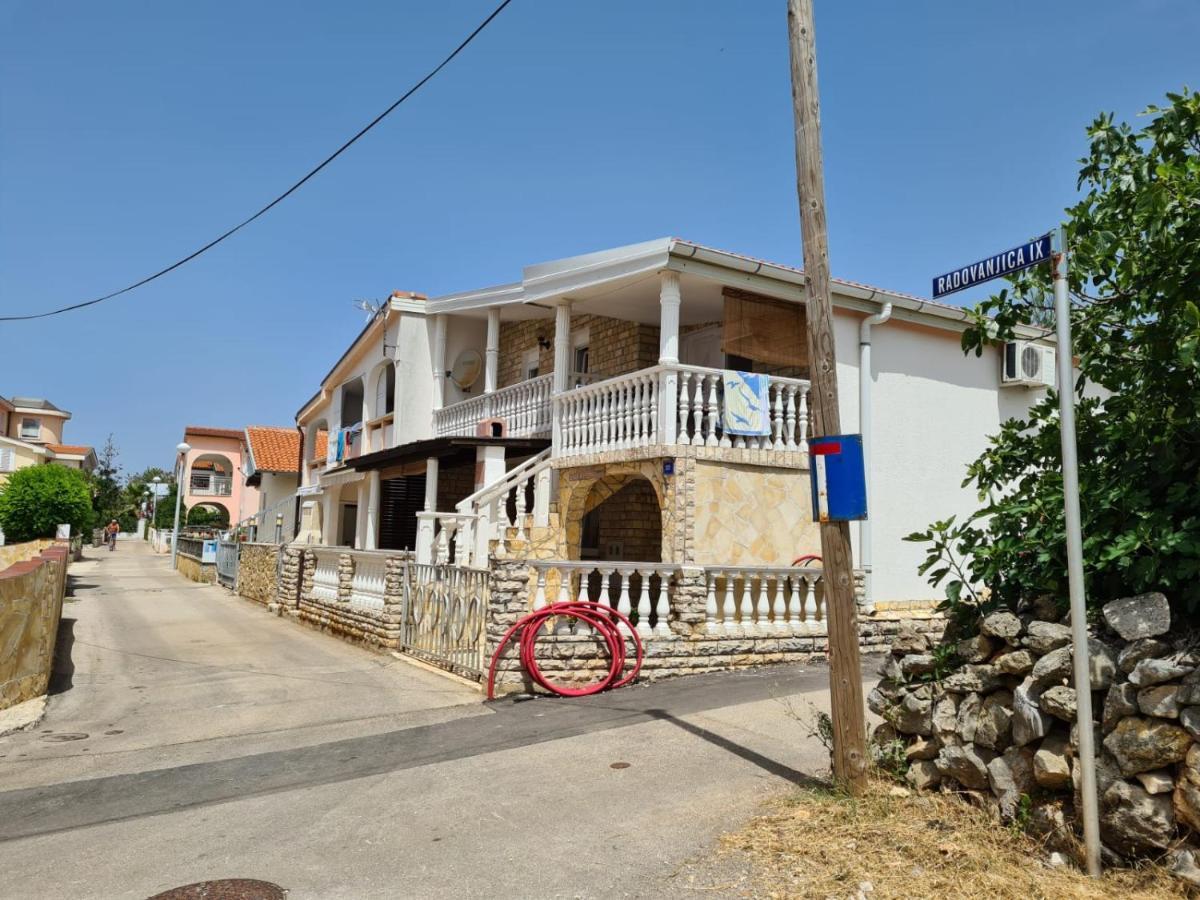 Apartments Tuka Near The Beach Вир Екстериор снимка