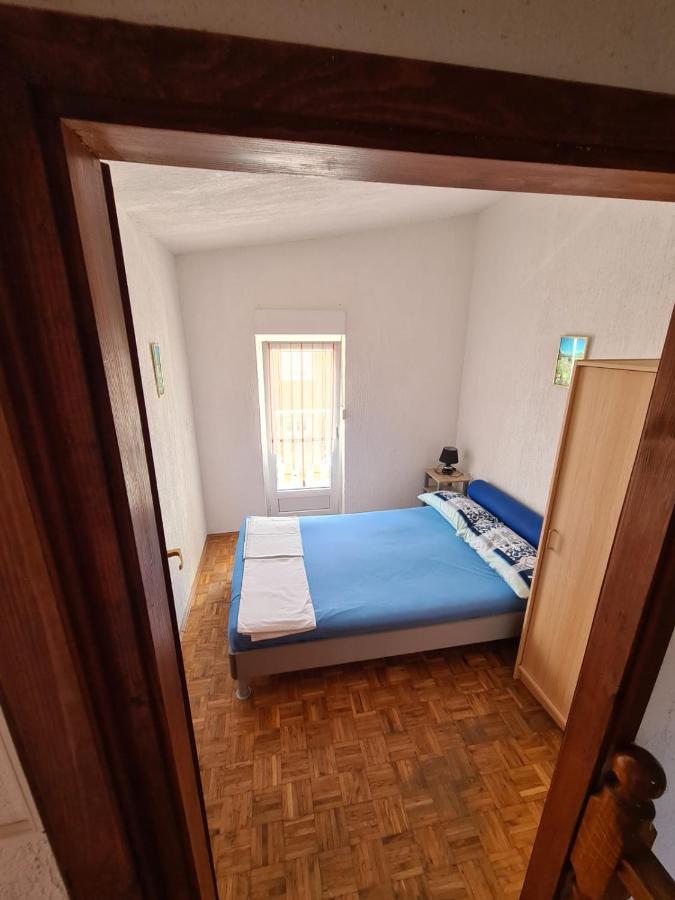 Apartments Tuka Near The Beach Вир Екстериор снимка