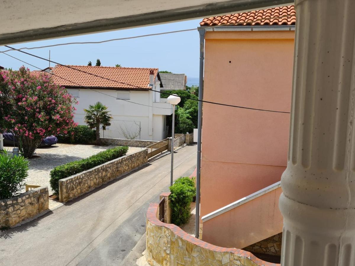 Apartments Tuka Near The Beach Вир Екстериор снимка