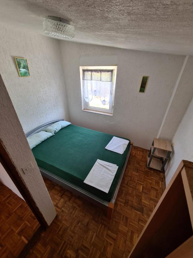 Apartments Tuka Near The Beach Вир Екстериор снимка