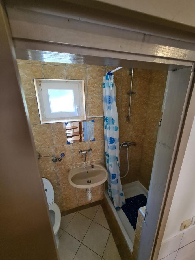 Apartments Tuka Near The Beach Вир Екстериор снимка