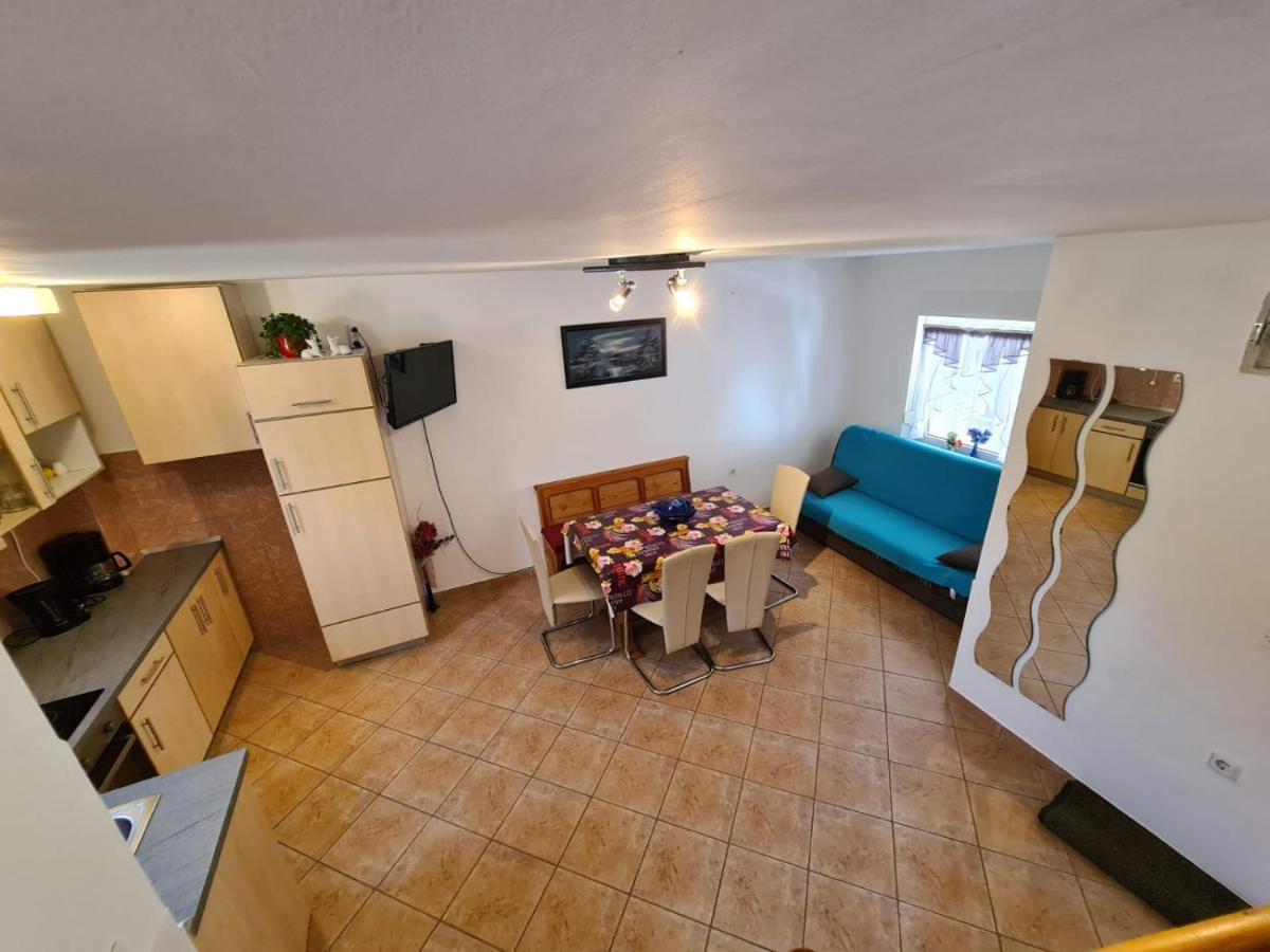 Apartments Tuka Near The Beach Вир Екстериор снимка