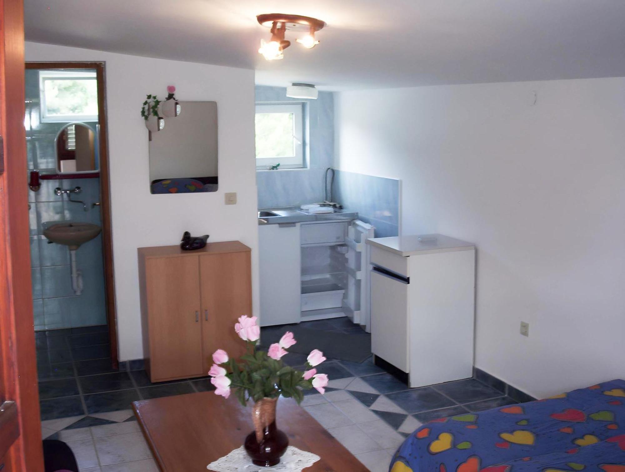 Apartments Tuka Near The Beach Вир Екстериор снимка